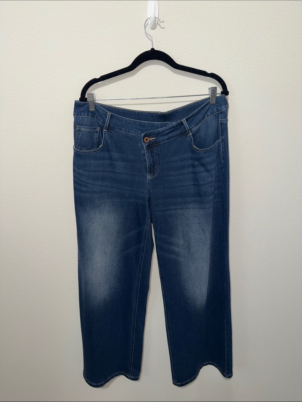 Halara low rise asymetric Flex denim Women’s Dark Blue Wide-Leg Jeans